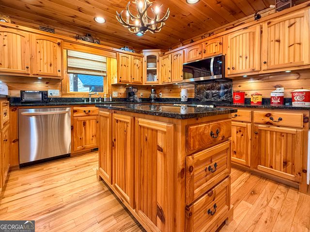 202 Shepherds Ridge, Morganton, GA 30560