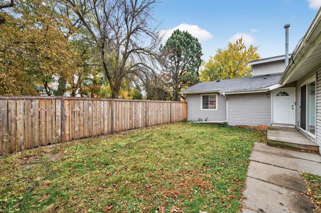 7772 Dunmore Road, Woodbury, MN 55125