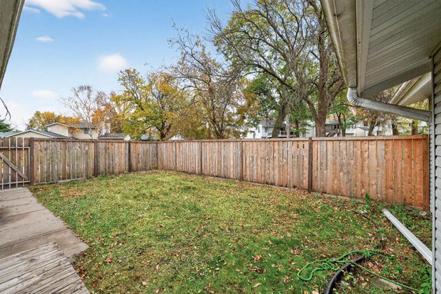 7772 Dunmore Road, Woodbury, MN 55125