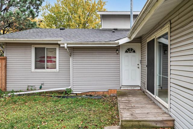 7772 Dunmore Road, Woodbury, MN 55125