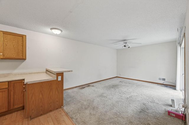 7772 Dunmore Road, Woodbury, MN 55125