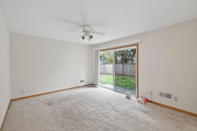 7772 Dunmore Road, Woodbury, MN 55125