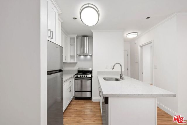 1440 VETERAN Avenue 102, Los Angeles, CA 90024