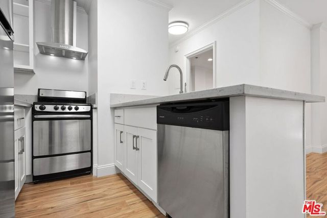 1440 VETERAN Avenue 102, Los Angeles, CA 90024