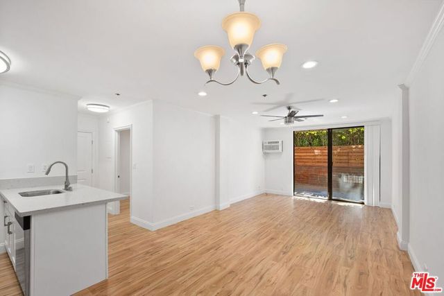 1440 VETERAN Avenue 102, Los Angeles, CA 90024
