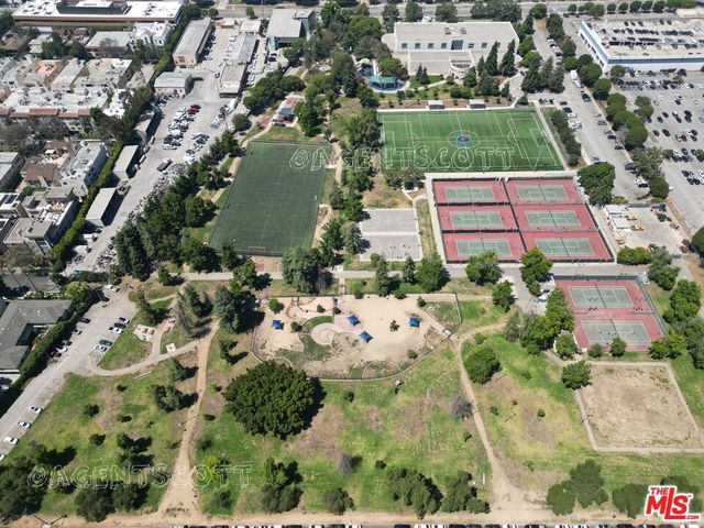 1440 VETERAN Avenue 102, Los Angeles, CA 90024