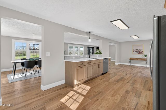 1646 Muddy Creek Road, Blountville, TN 37617