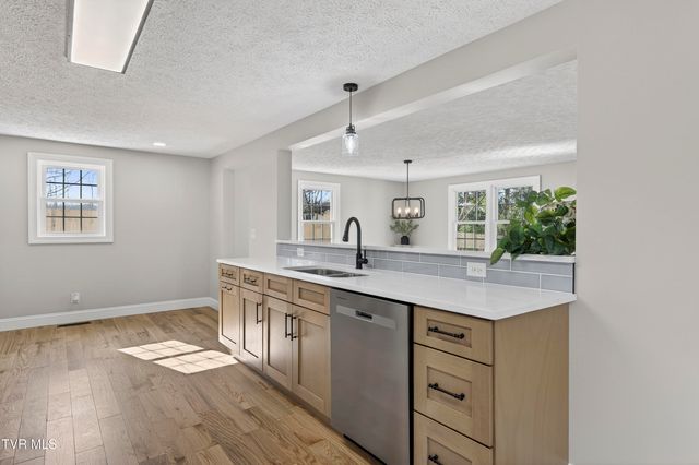 1646 Muddy Creek Road, Blountville, TN 37617