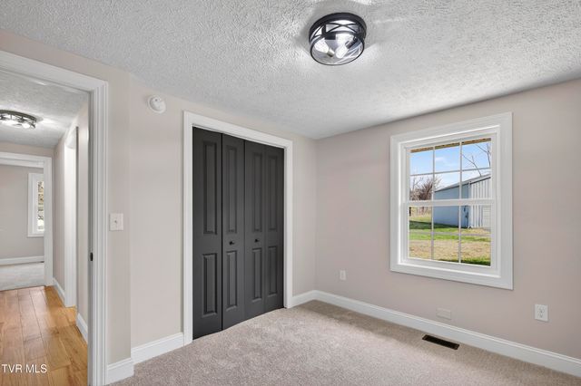 1646 Muddy Creek Road, Blountville, TN 37617