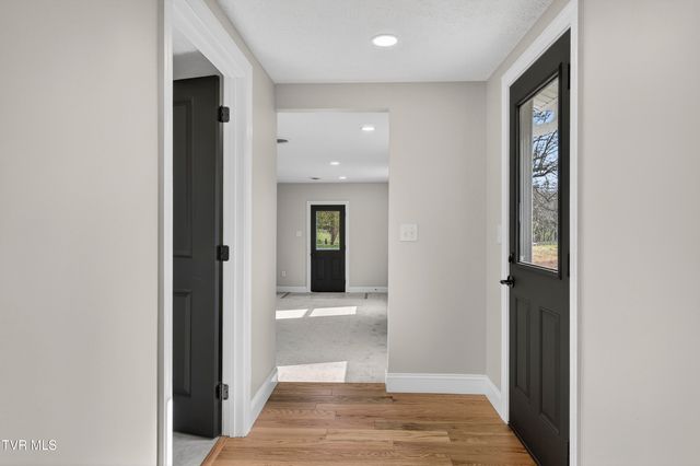 1646 Muddy Creek Road, Blountville, TN 37617