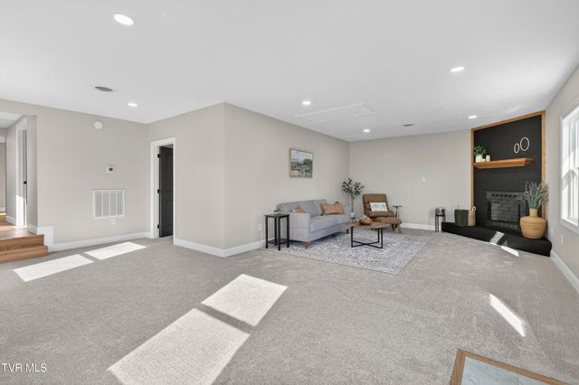 1646 Muddy Creek Road, Blountville, TN 37617