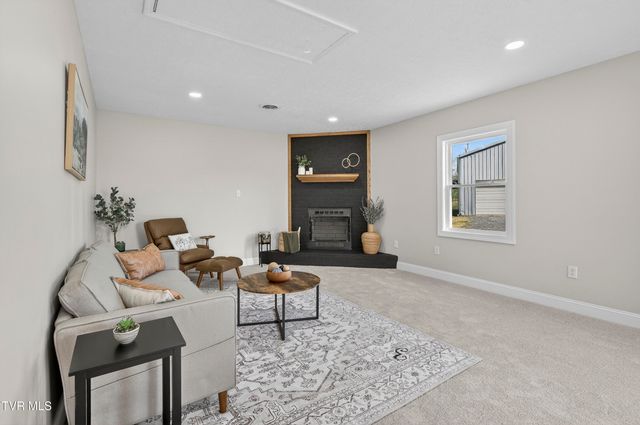 1646 Muddy Creek Road, Blountville, TN 37617