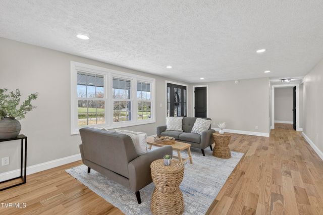 1646 Muddy Creek Road, Blountville, TN 37617