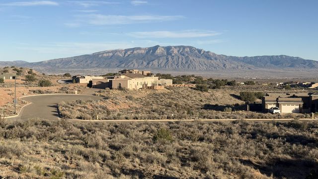 5801 Highland Meadows Drive, Rio Rancho, NM 87144