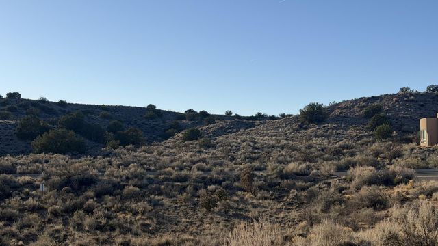 5801 Highland Meadows Drive, Rio Rancho, NM 87144