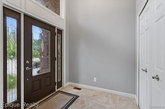 395 Indianwood Road, Lake Orion, MI 48362