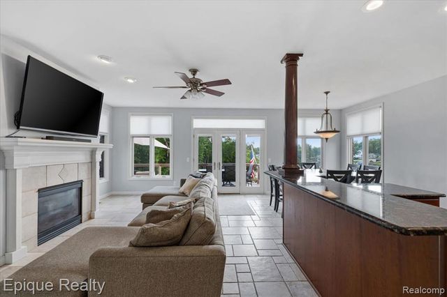 395 Indianwood Road, Lake Orion, MI 48362
