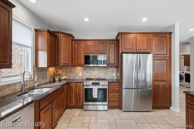 395 Indianwood Road, Lake Orion, MI 48362