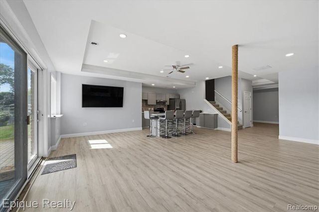 395 Indianwood Road, Lake Orion, MI 48362