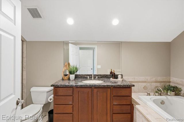 395 Indianwood Road, Lake Orion, MI 48362
