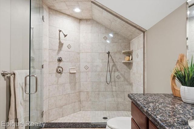 395 Indianwood Road, Lake Orion, MI 48362