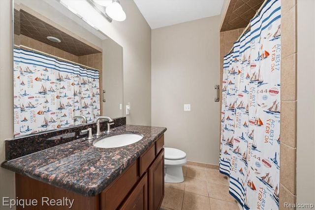 395 Indianwood Road, Lake Orion, MI 48362