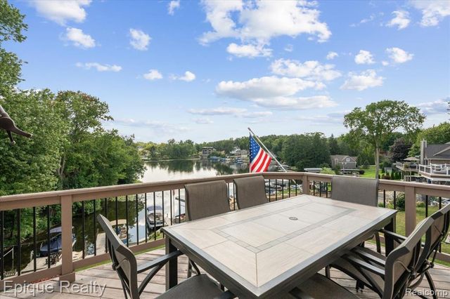395 Indianwood Road, Lake Orion, MI 48362