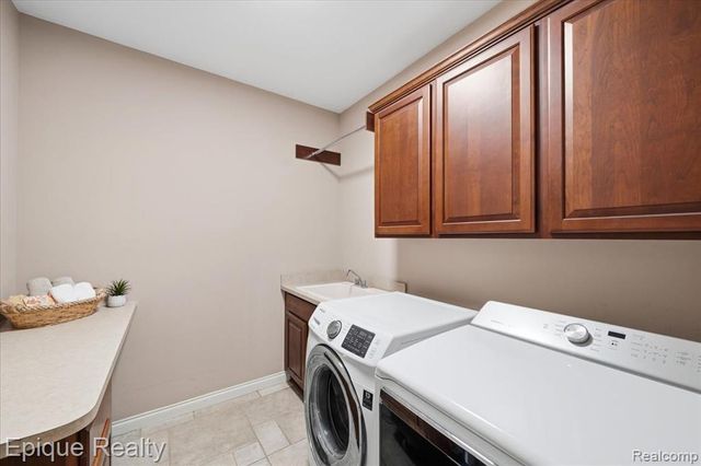 395 Indianwood Road, Lake Orion, MI 48362