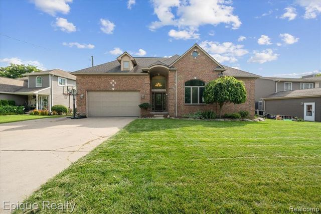 395 Indianwood Road, Lake Orion, MI 48362
