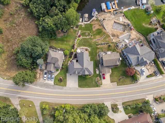 395 Indianwood Road, Lake Orion, MI 48362