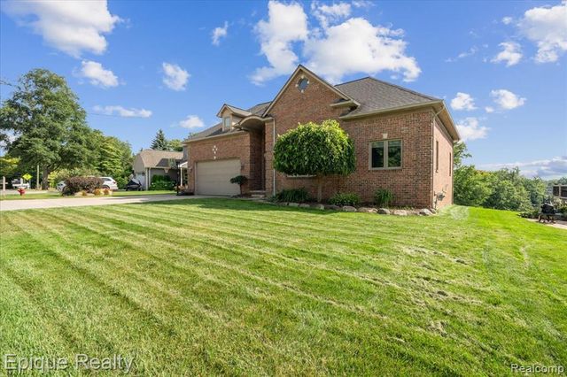 395 Indianwood Road, Lake Orion, MI 48362
