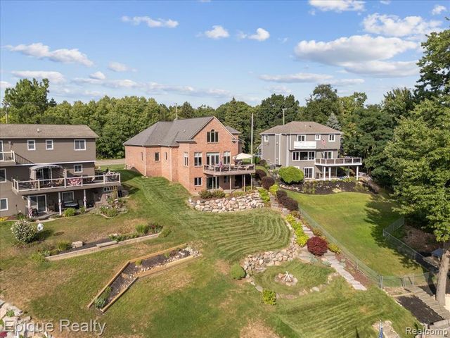 395 Indianwood Road, Lake Orion, MI 48362