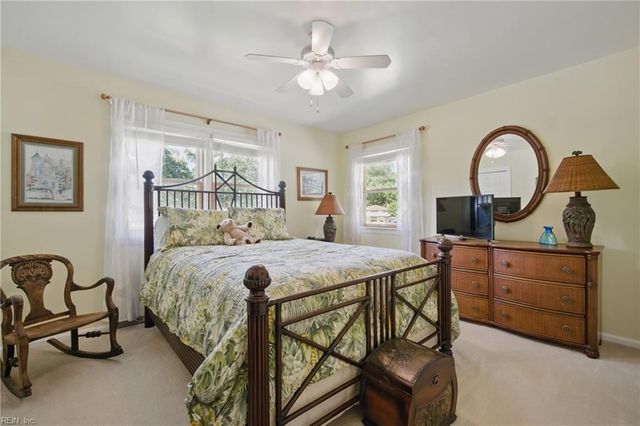 1 Hatteras LNDG, Hampton, VA 23669