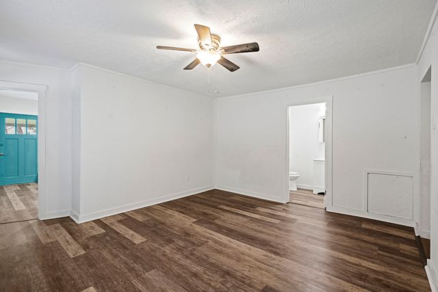 231 Coal Valley Rd, Jefferson Hills, PA 15025