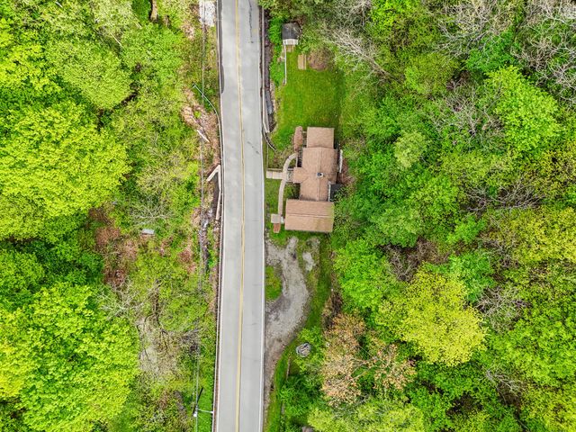 231 Coal Valley Rd, Jefferson Hills, PA 15025