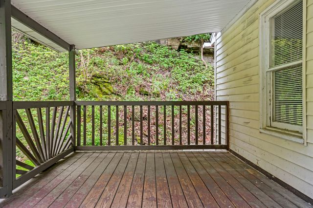 231 Coal Valley Rd, Jefferson Hills, PA 15025
