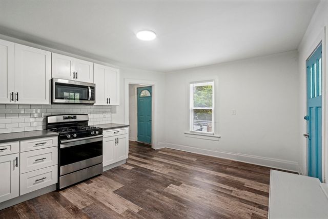 231 Coal Valley Rd, Jefferson Hills, PA 15025