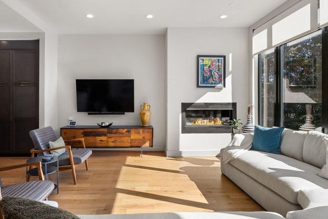 912 Lenox NE Boulevard, Atlanta, GA 30324