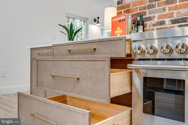 108 INTERPROMONTORY RD, Great Falls, VA 22066