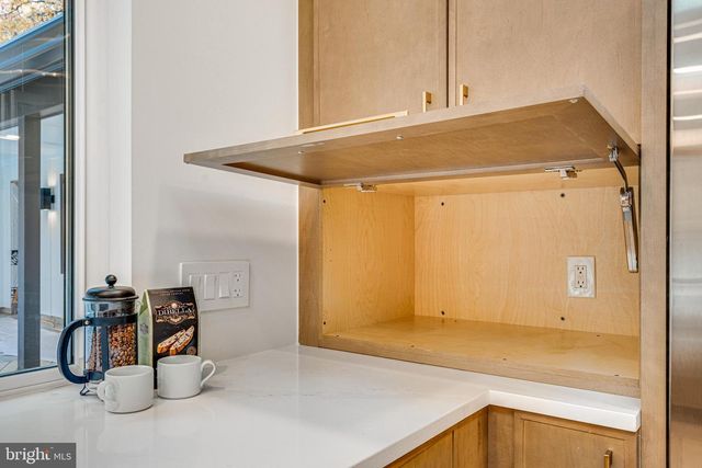 108 INTERPROMONTORY RD, Great Falls, VA 22066