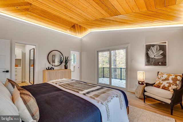 108 INTERPROMONTORY RD, Great Falls, VA 22066