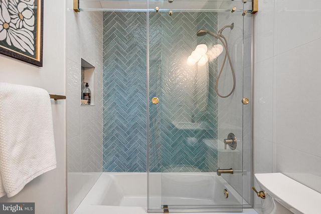 108 INTERPROMONTORY RD, Great Falls, VA 22066