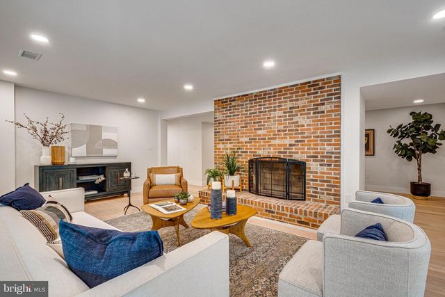 108 INTERPROMONTORY RD, Great Falls, VA 22066