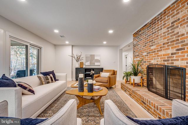 108 INTERPROMONTORY RD, Great Falls, VA 22066