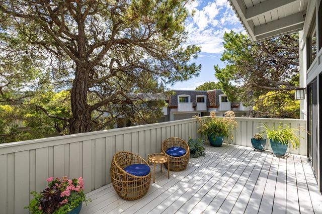 37 Greenside Way, San Rafael, CA 94901