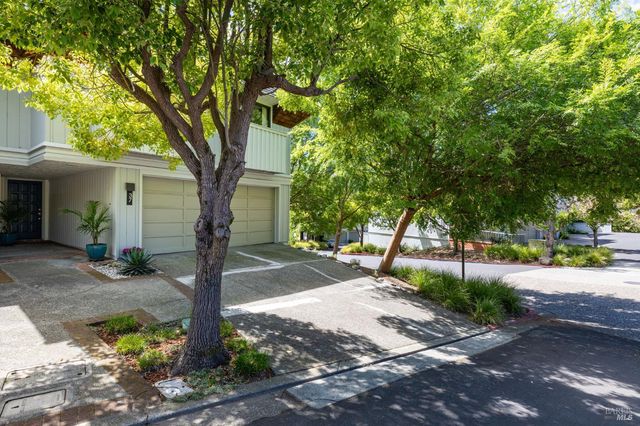 37 Greenside Way, San Rafael, CA 94901