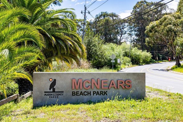 37 Greenside Way, San Rafael, CA 94901