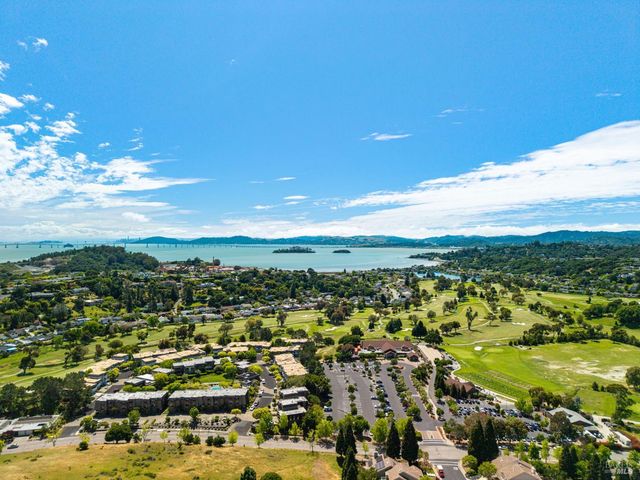 37 Greenside Way, San Rafael, CA 94901