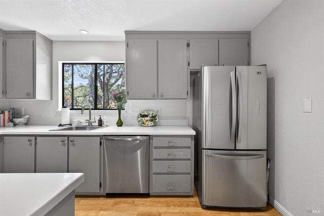 37 Greenside Way, San Rafael, CA 94901