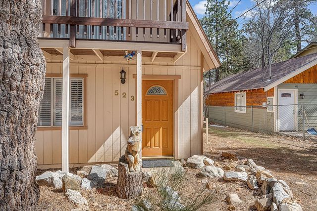 523 Wabash Lane, Sugarloaf, CA 92386